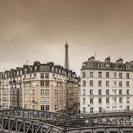 Eiffel Petit Louvre Hotel Paris